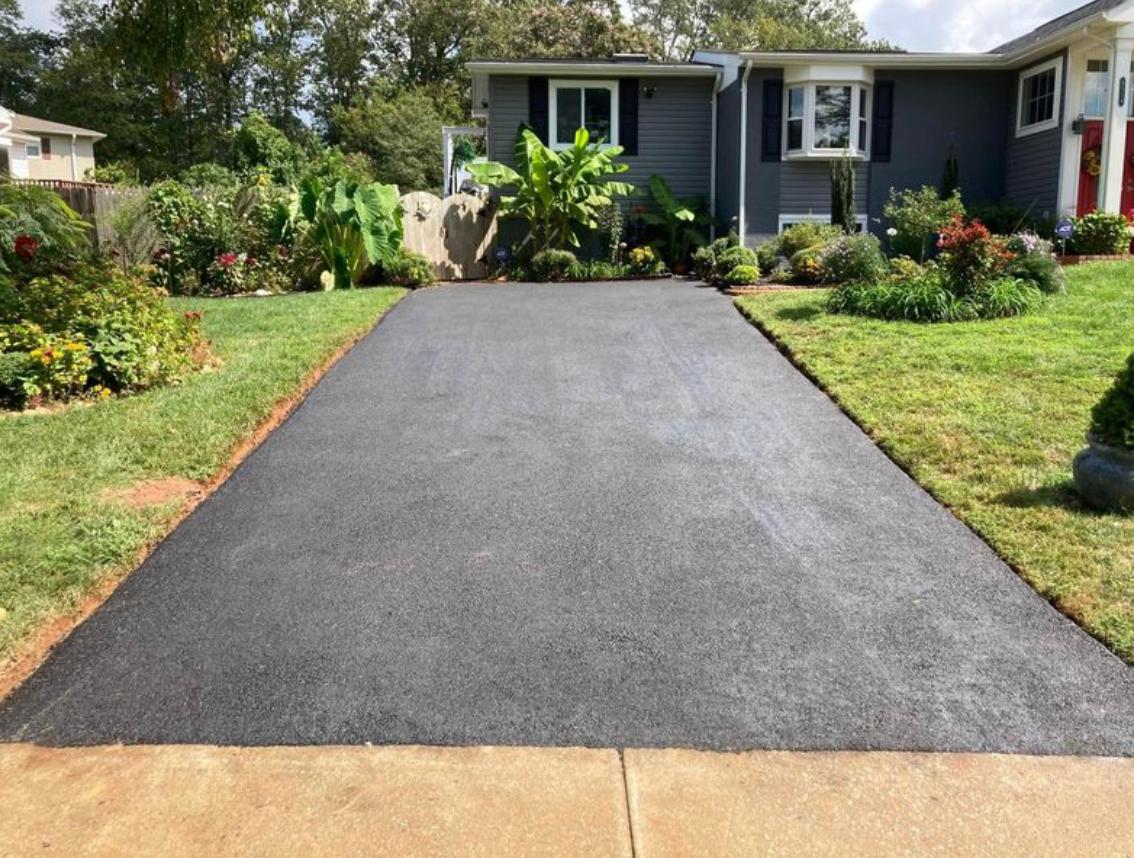 Middletown Asphalt Driveway Installation